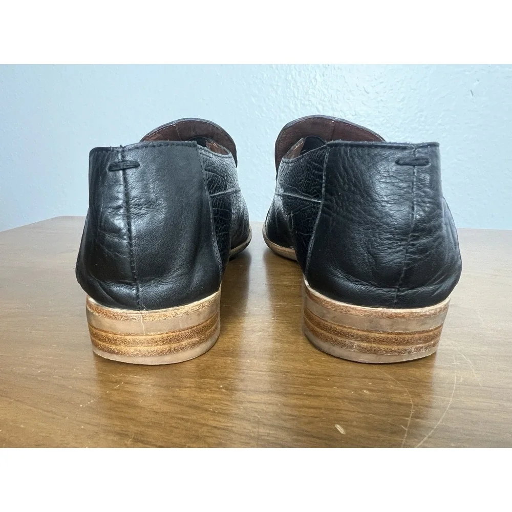 Jeffrey Campbell see photos